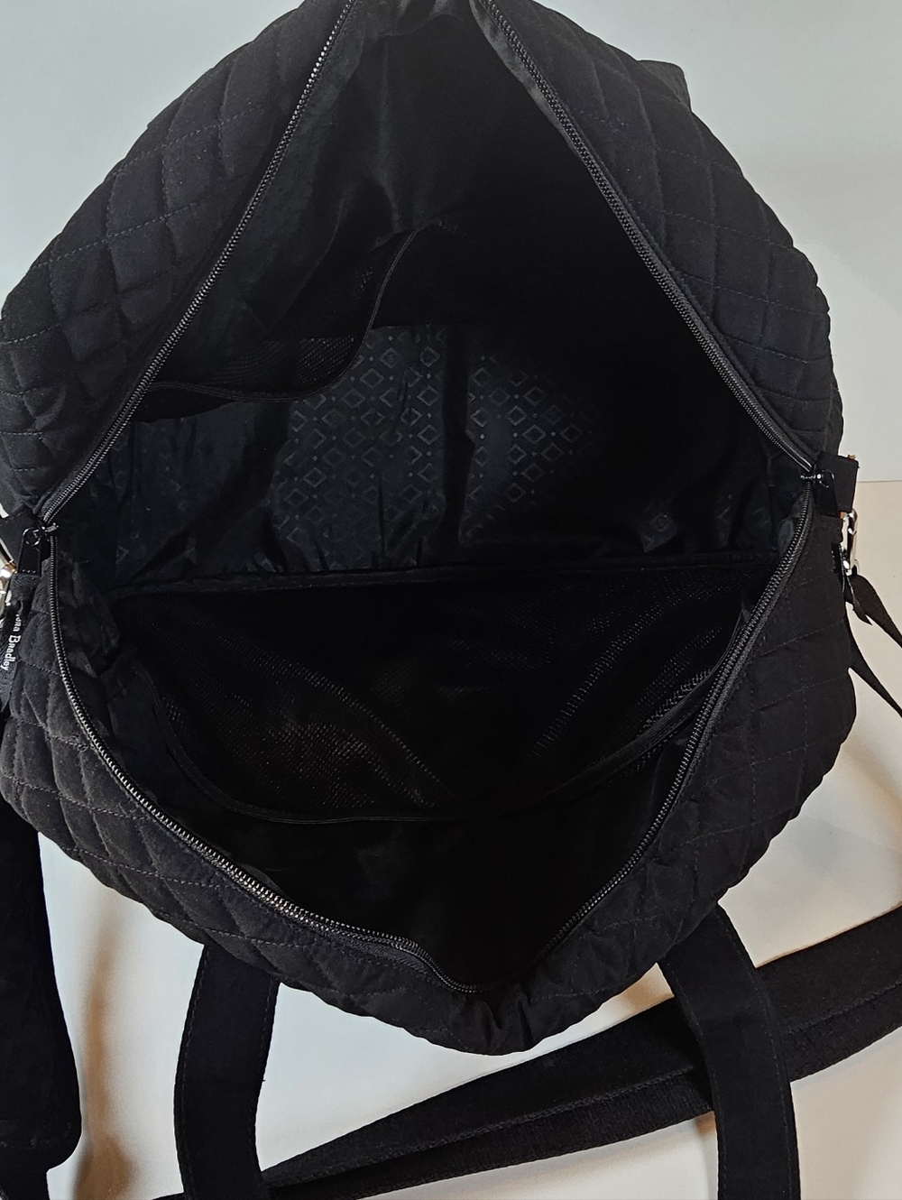 ✨ Vera Bradley Large Quilted Duffel Bag - Classic Black - Like New Condition ✨ - Picture 12 of 13